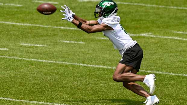 WR Garrett Wilson at Jets' OTAs